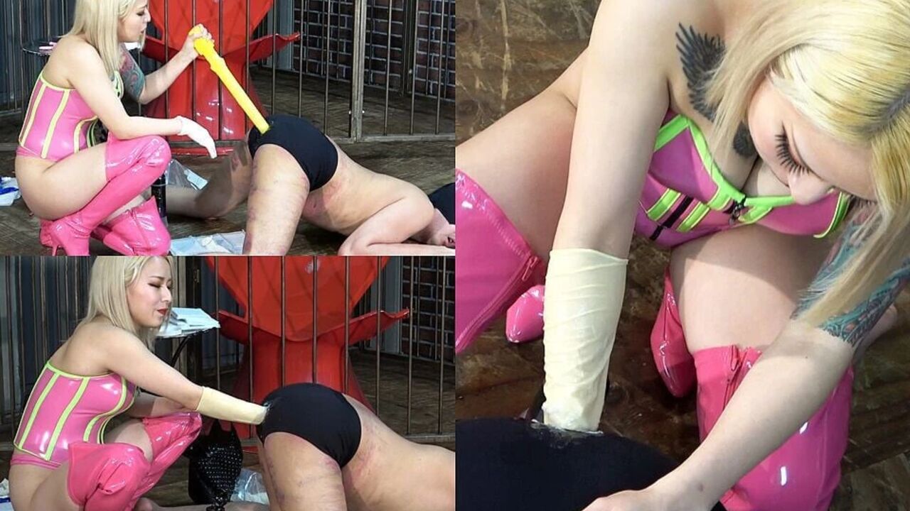 Sadistic Female College Student Anal Gape Masochistic Man with Her Fingers, a Bat, and Her Fist