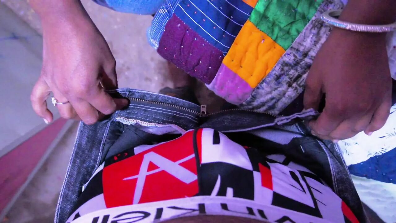 Part 1 Meri Padosan ne Mera land ko Chus chus ke Kar Di Meri halat kharab