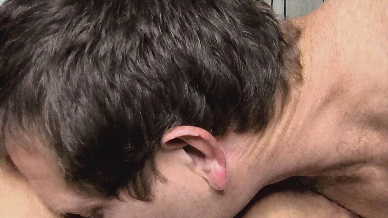 Masterbating Momma with New Toy Ended up Squirting in His Face