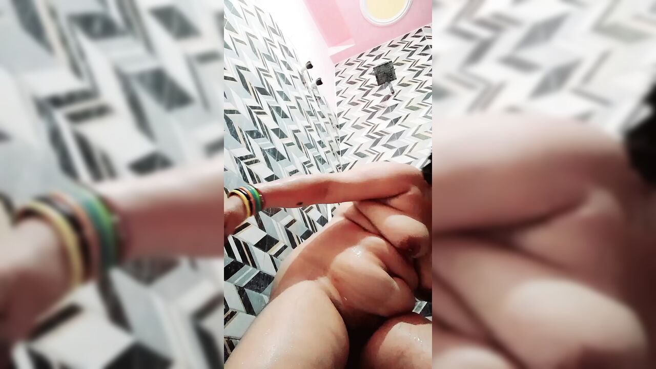 Puja Pussy Fingerings