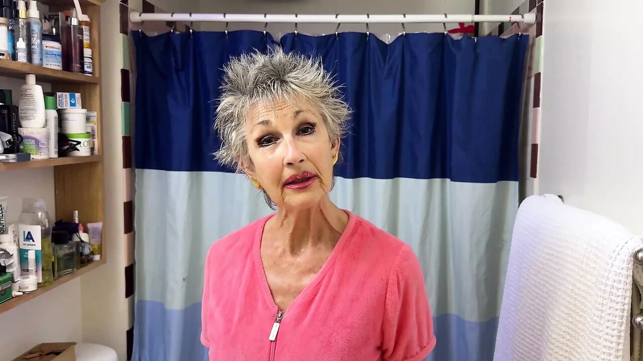 A Gentleman Commissioned a Video of Me Shaving My Pussy