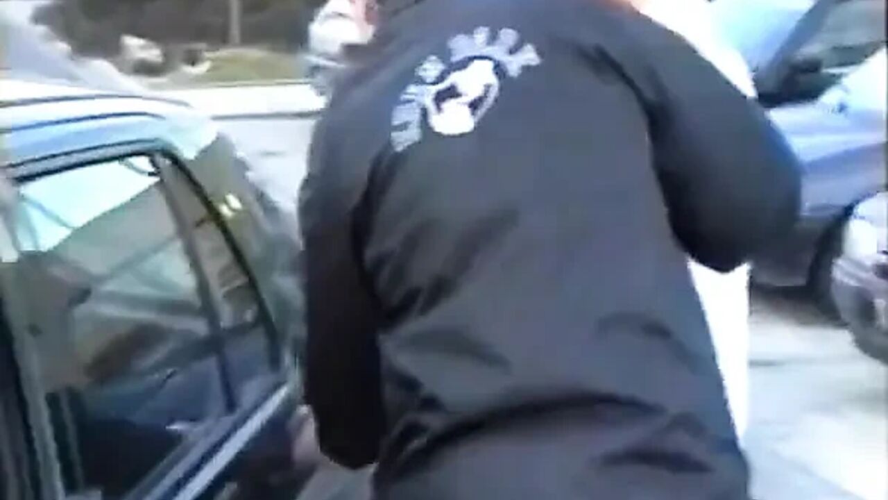 A Couple Offers a Fuck in the Back of a Cab!