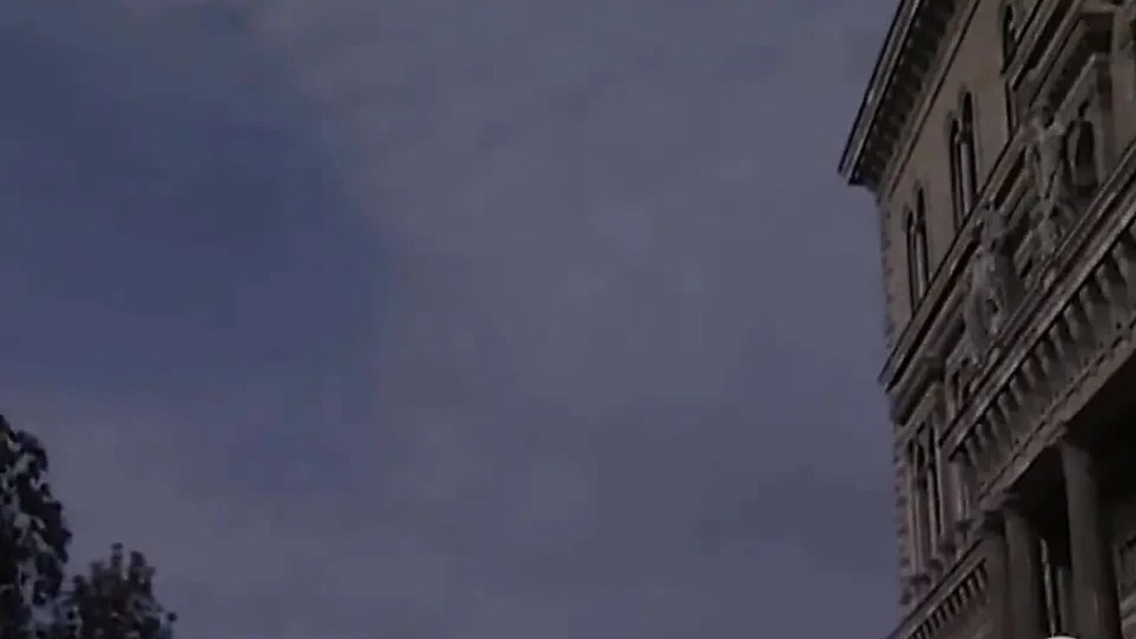 A Slut Who Takes 2 Cocks