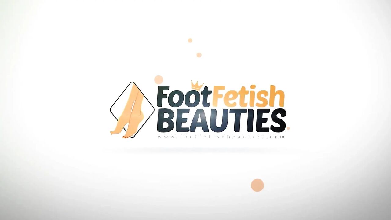 Dominating Kitten Teases Her Lover Into Giving Everything He Has