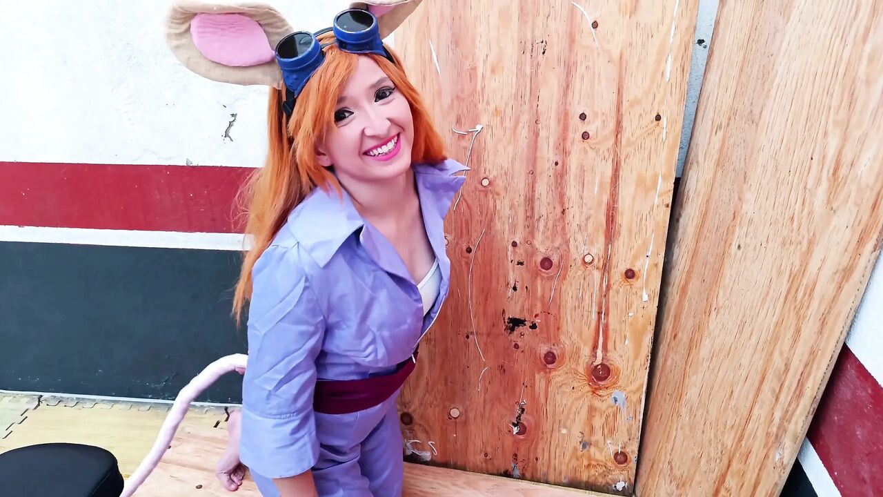 Gadget Helps to a Fan to Cum a Lot