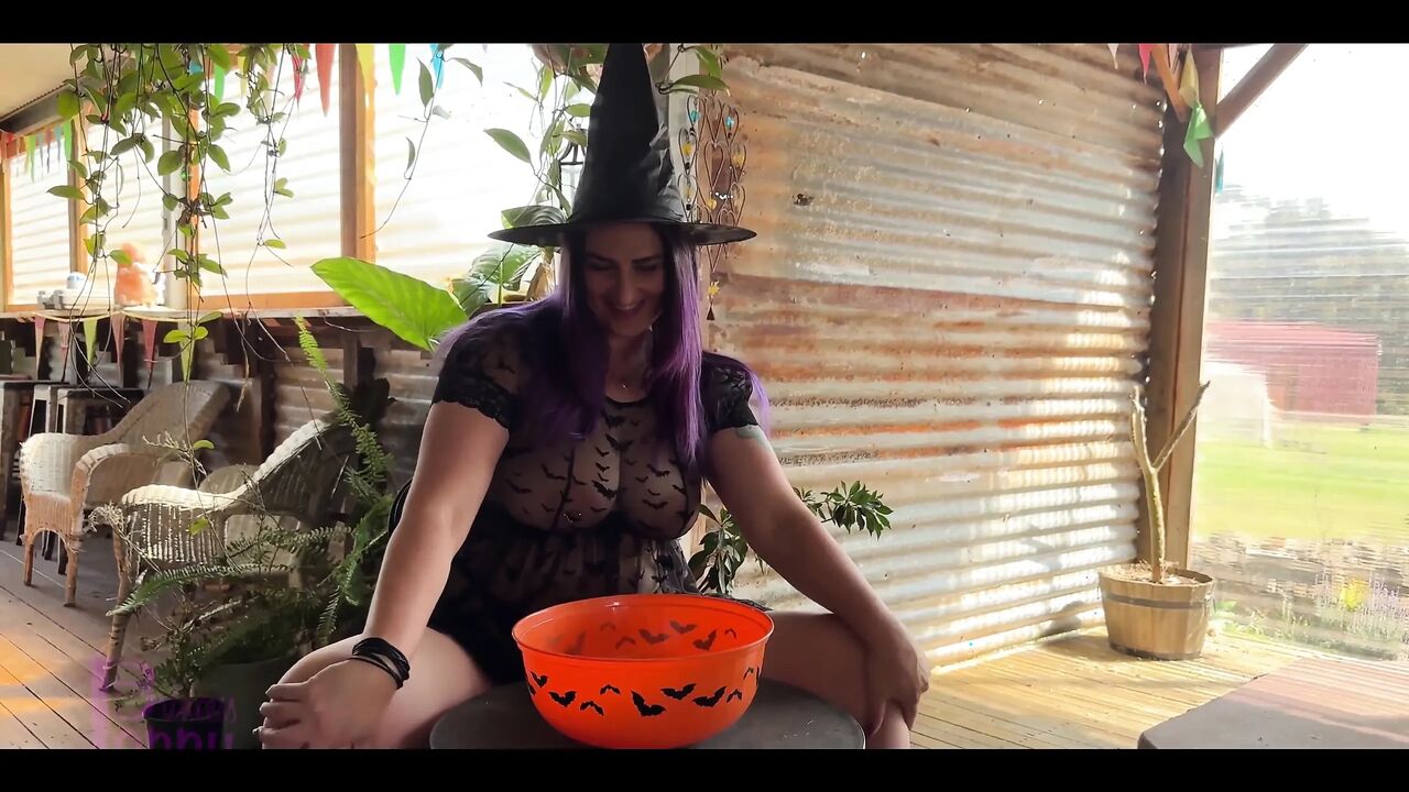 Halloween Treat Solo Squirt Spellbinding