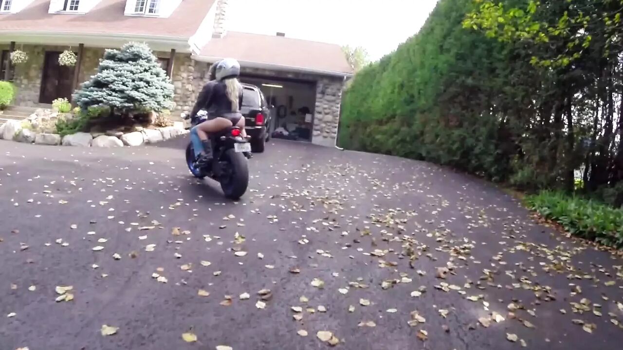Outdoor Ride! Blonde Slut Gets Stuffed!