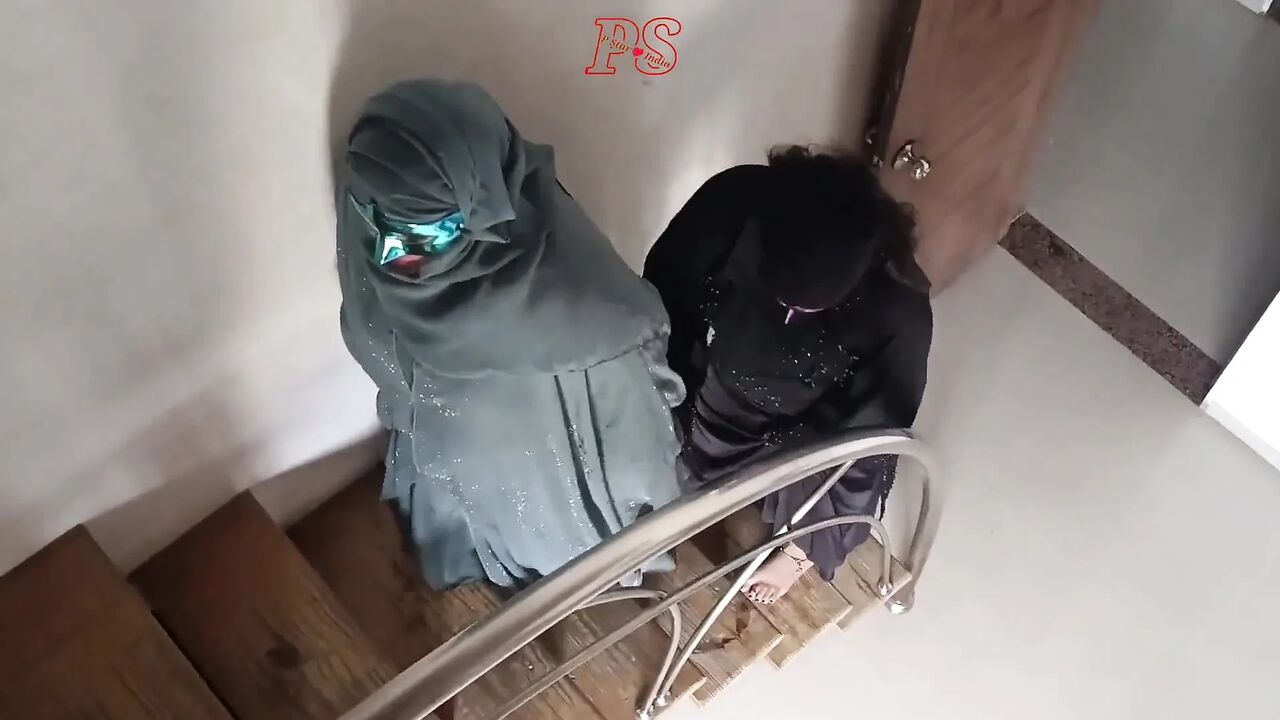 Two Muslim Bhabhis Wearing Burqas Got Fucked Together in Porn Blowjob Doggy Style Boobs Hindi Audio