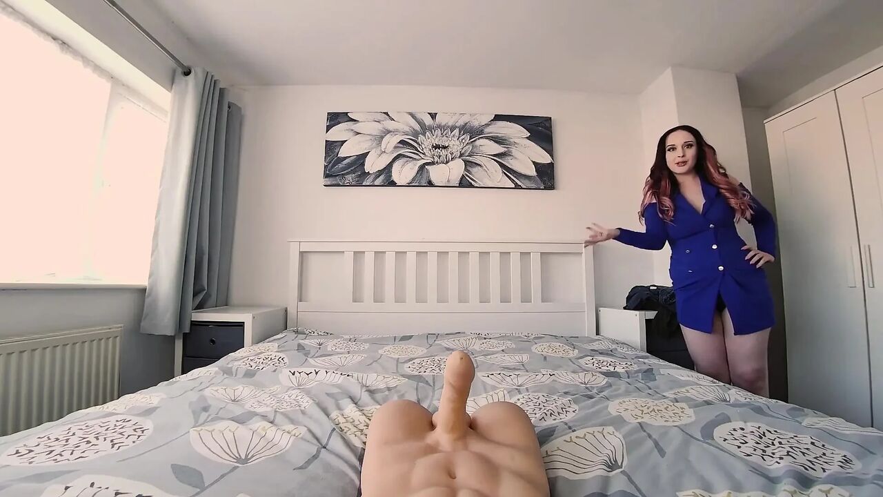 Ellie Louise - Teen Step-mum
