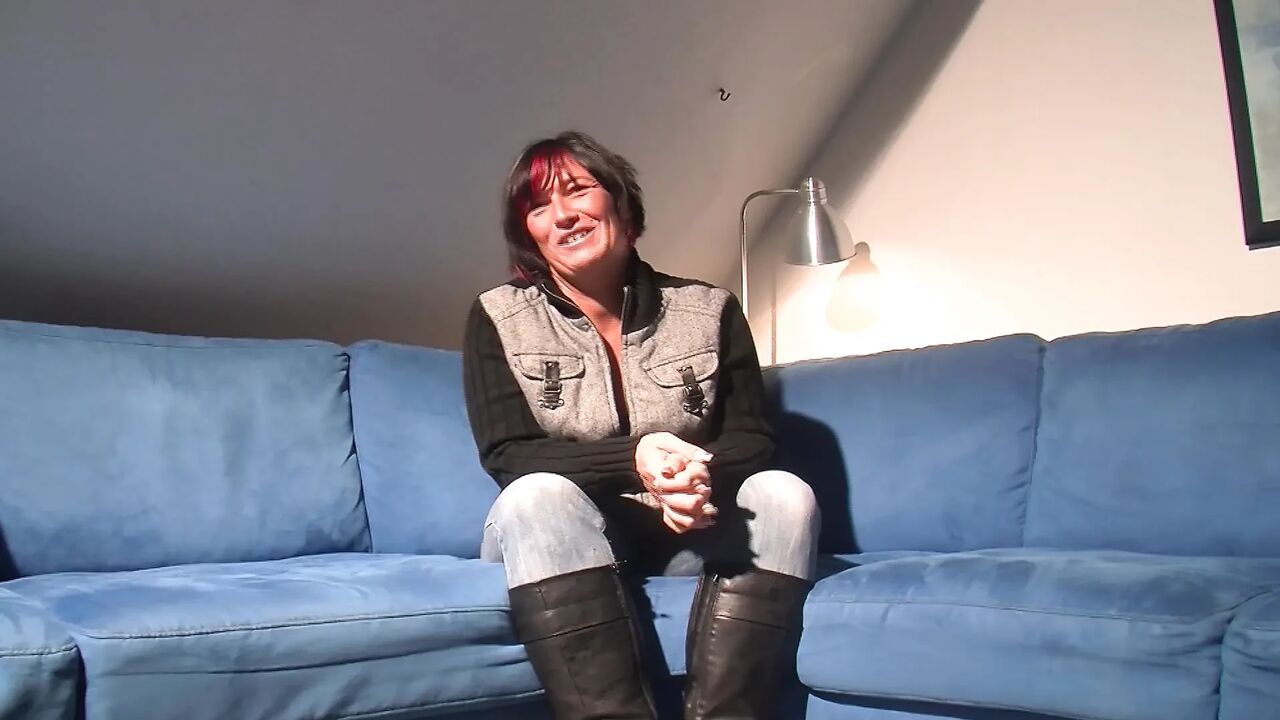 Horny German cougar finds her happiness with a big vibrator
