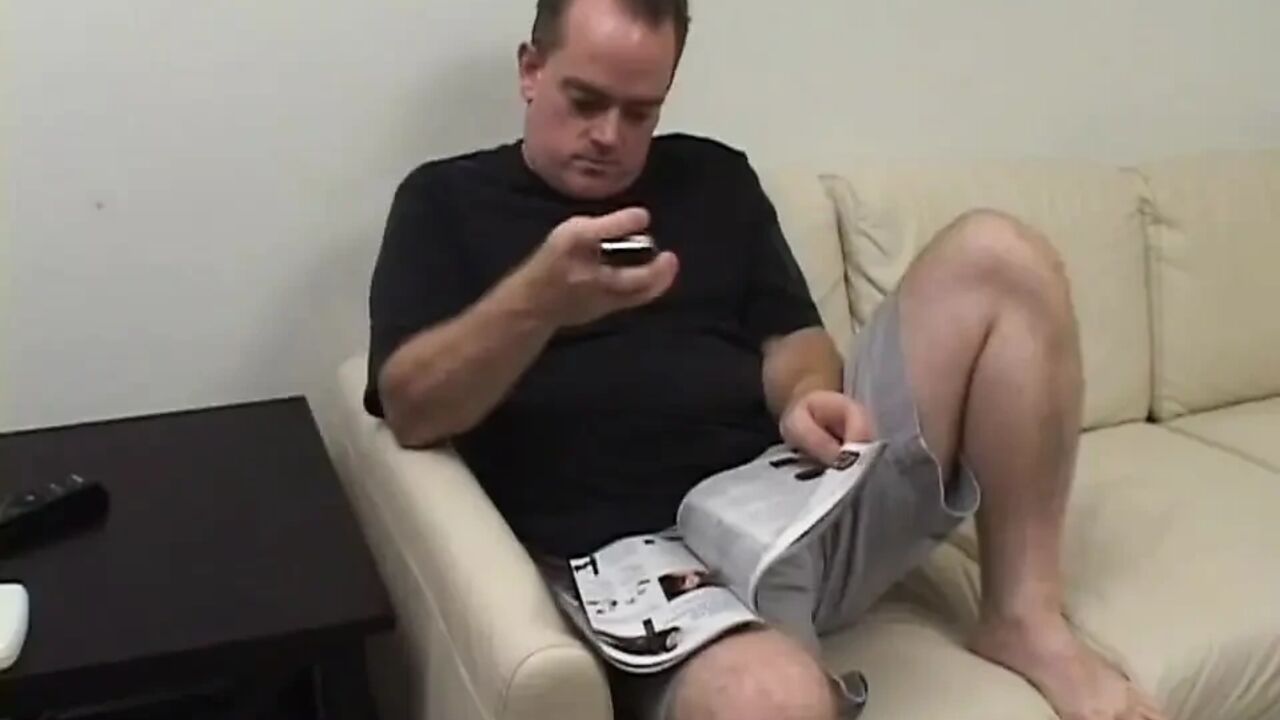 Old and young threesome pussy fucking...cum on face