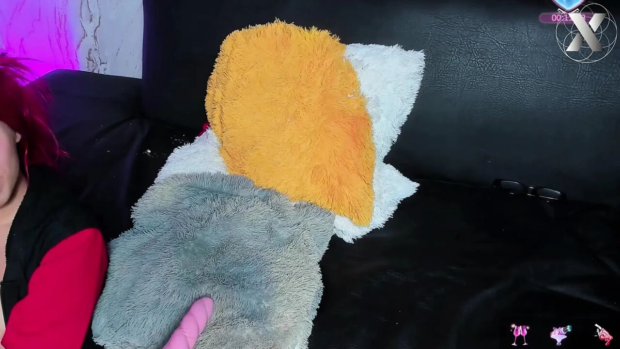 Giant Dildo Destroying Her Virgin Pussy