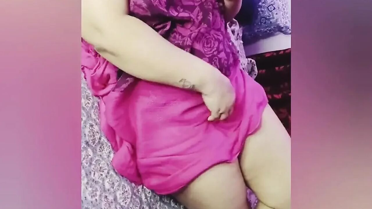 Self Enjoyed Indian Desi Bhabi Maturbating