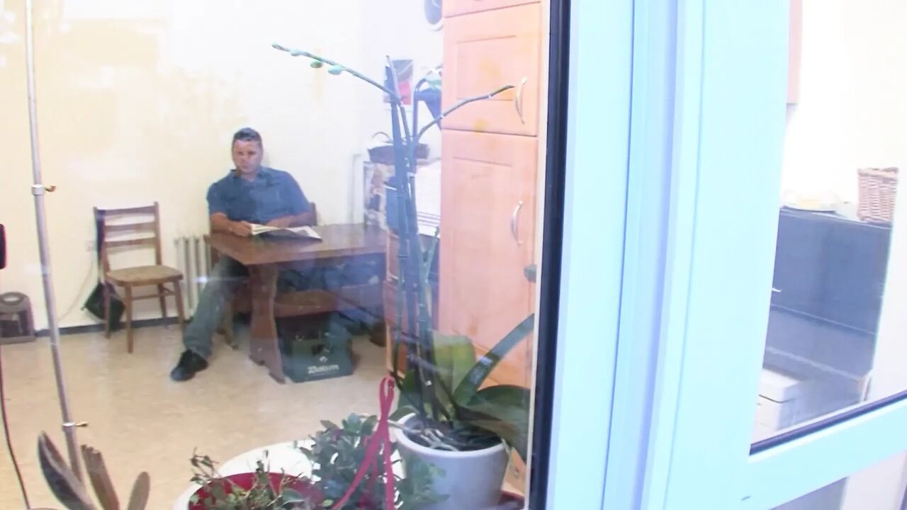 Amateur German bitch rides dick in the kitchen