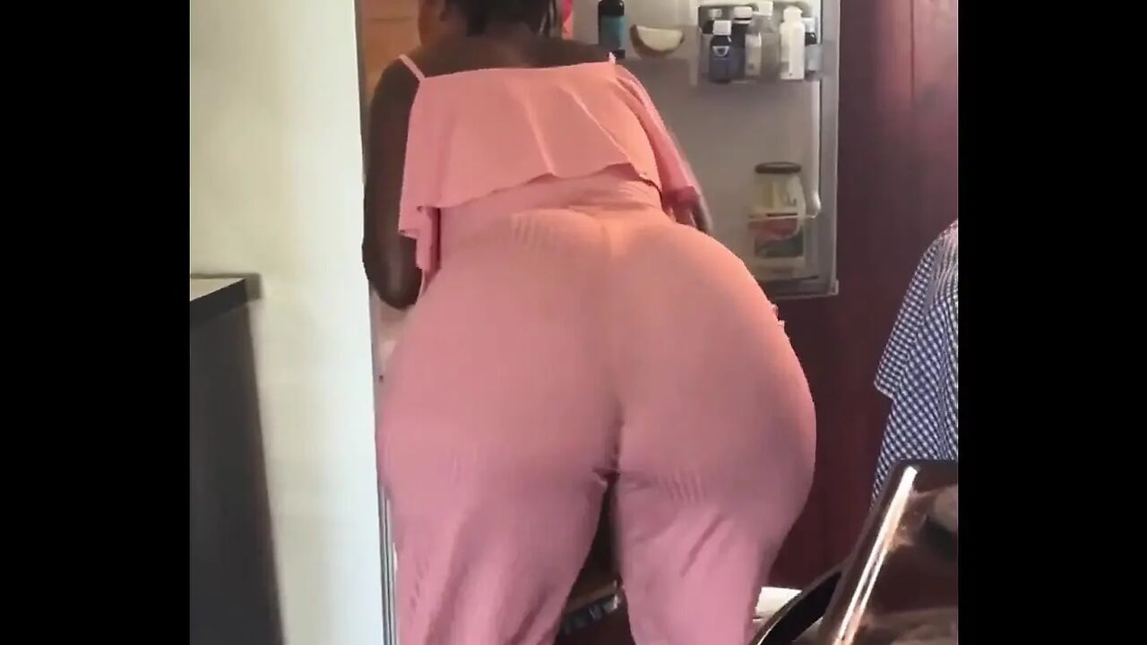 Aunty Did Not Know I Was Filming Her Clean up