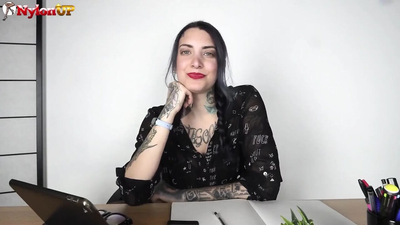 Horny Female Boss Offers Her Employee a Deal That Will Let Him Worship Her Delectable Feet