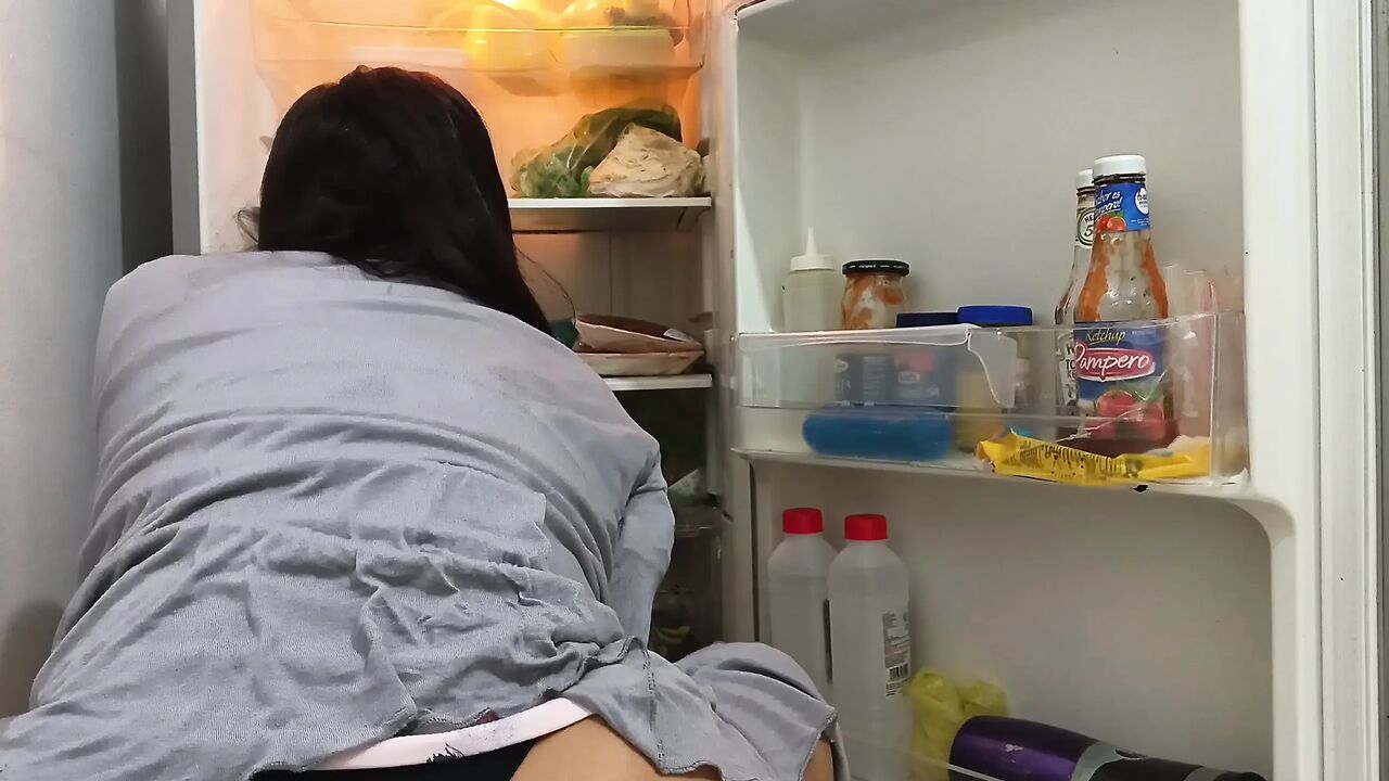 I masturbate with a huge cucumber in my hot, juicy pussy, making myself squirt - fetish