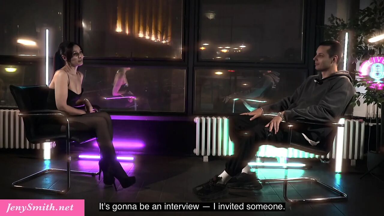 Jeny Smith talks about her life in an interview and answers personal questions.