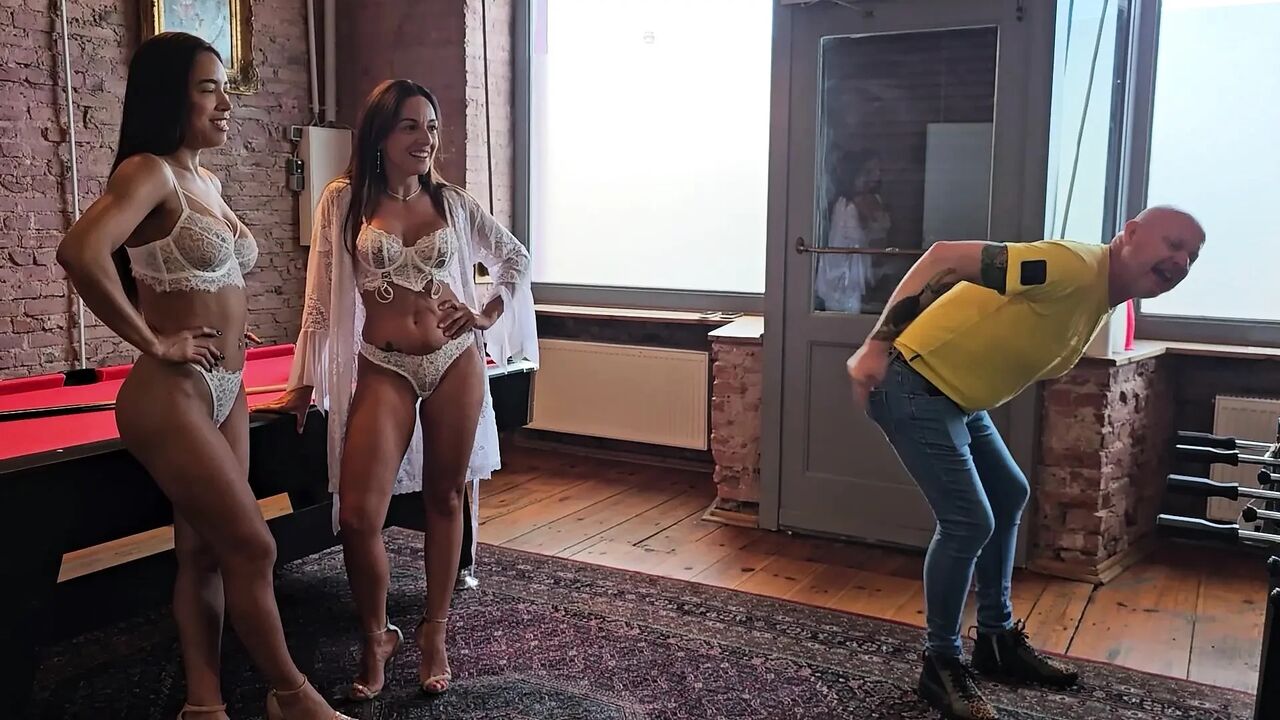 Behind the scenes, Maya and Luca Adventure in Berlin. Full video on my OF Page.
