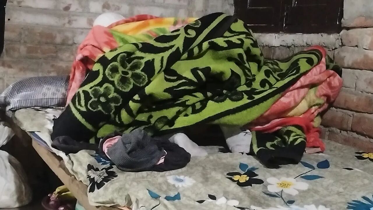Indian Desi bhabhi ki thukai in night