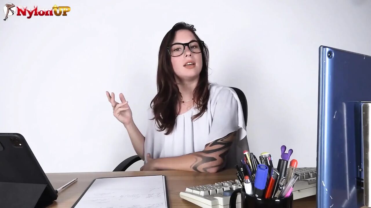Dominating Boss Repremands Her Foot-loving Secretary's Failure