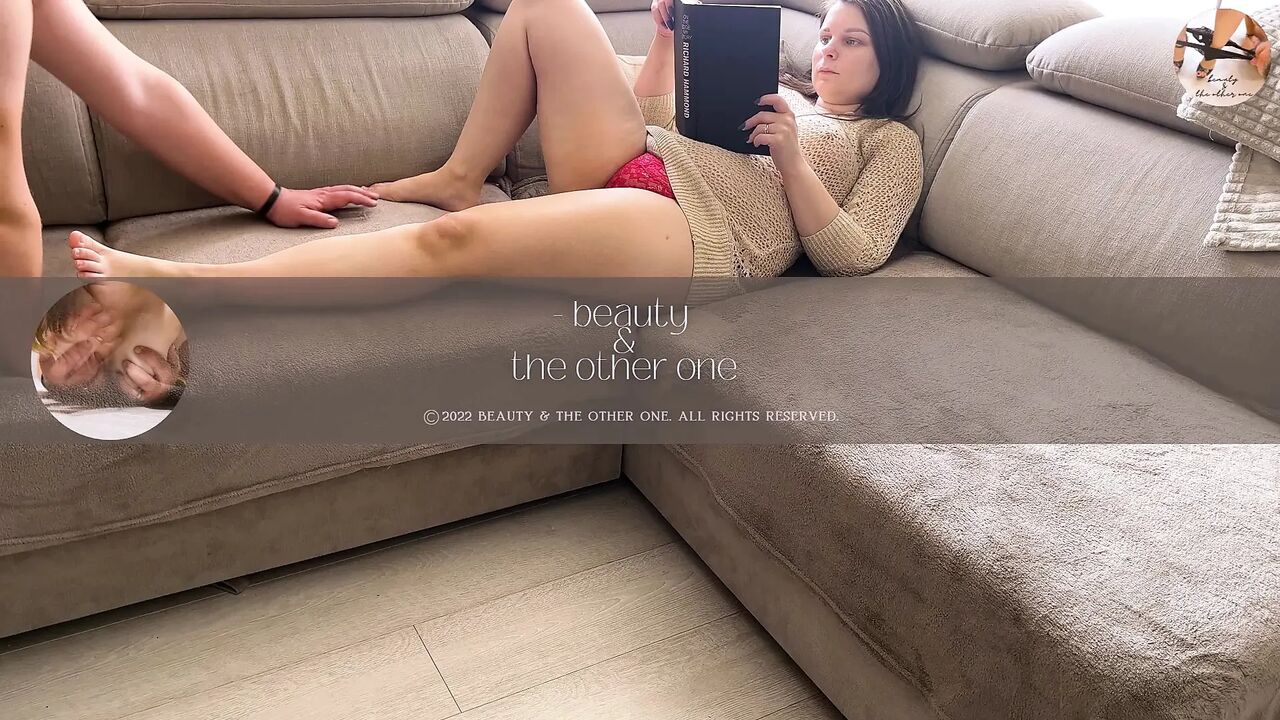 Reading Interrupted with Beautiful Pussy Eating and Huge Squirting Orgasm