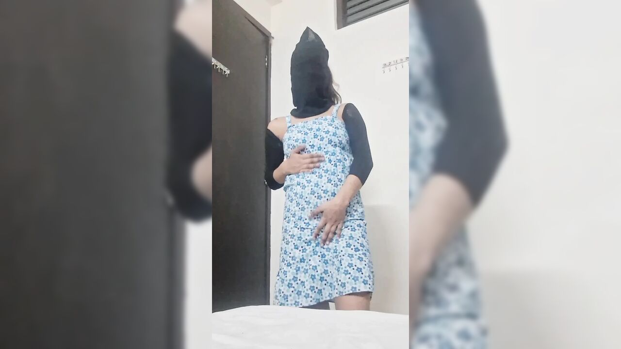 Desperate Indian Housewife Ritu Sharma Fingers Herself to Orgasm - HD Home Video