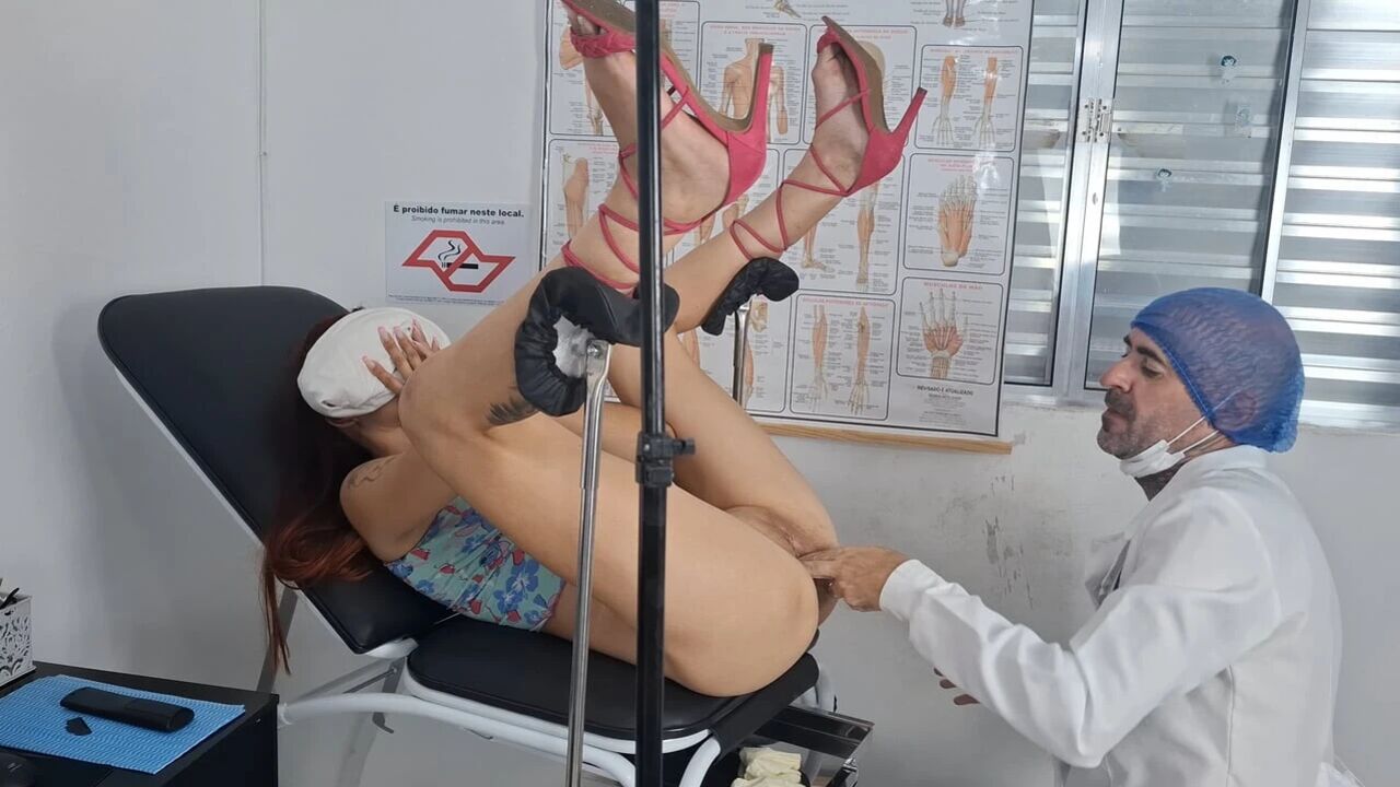 Cuckold takes wife to gynecologist to take exam to get pregnant and wife left pregnant!