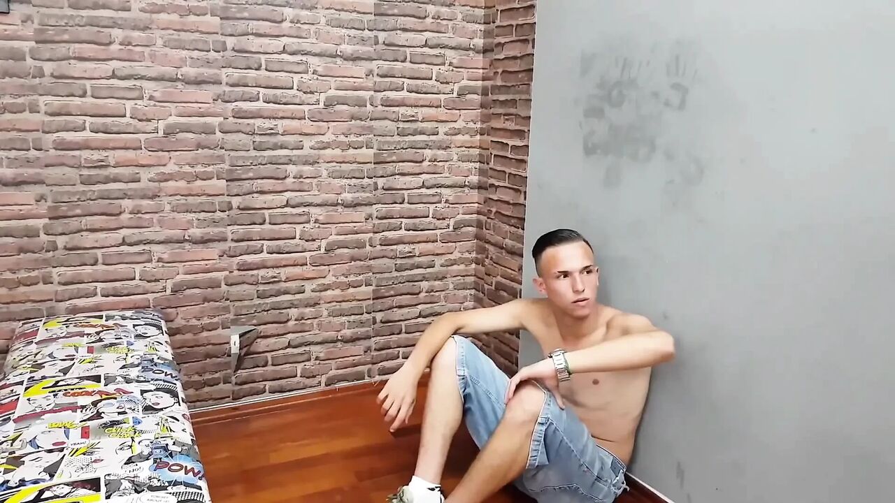 Eat all cake from my feet you fucking couple