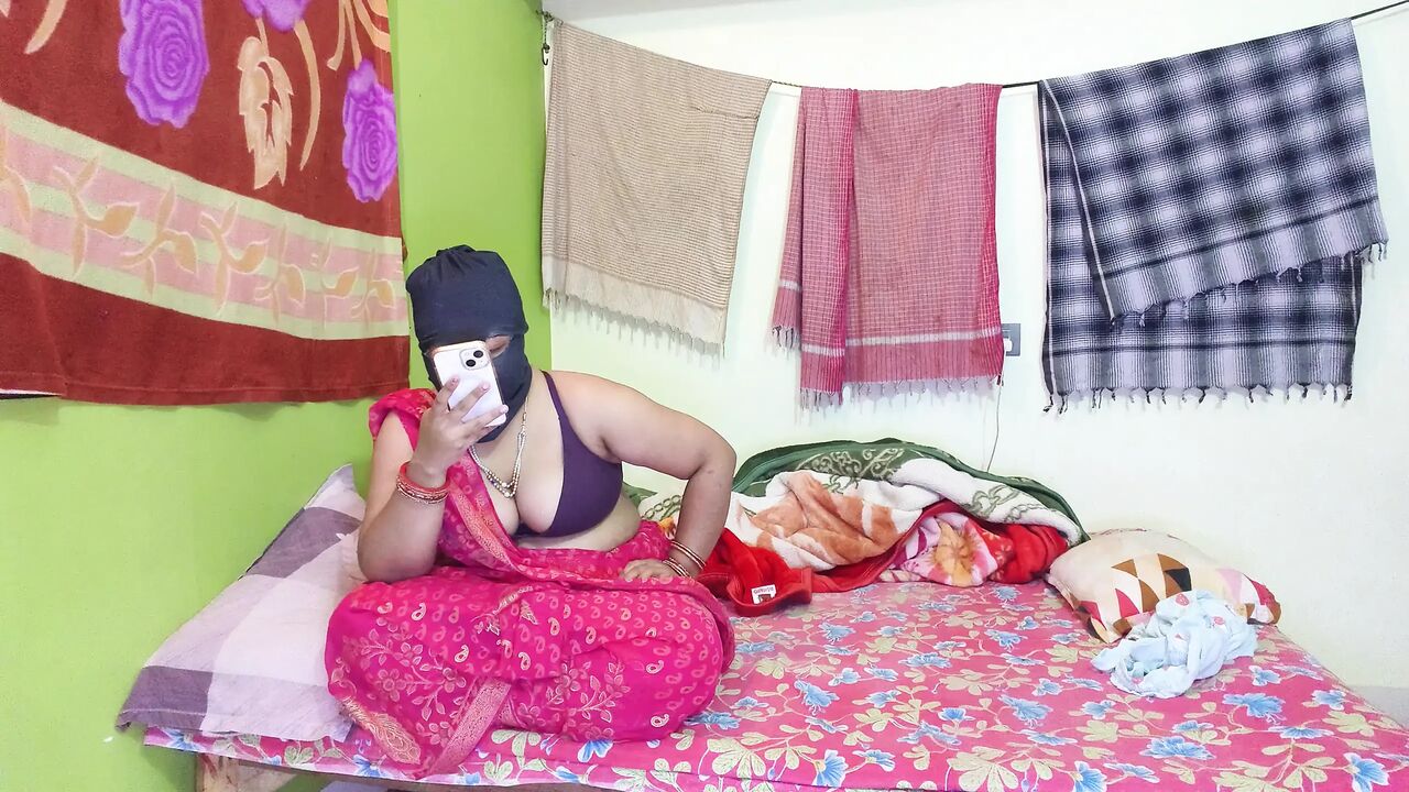 Big Boobs Indian Bhabhi Enjoys Hardcore Sex with Devar in Absence of Husband