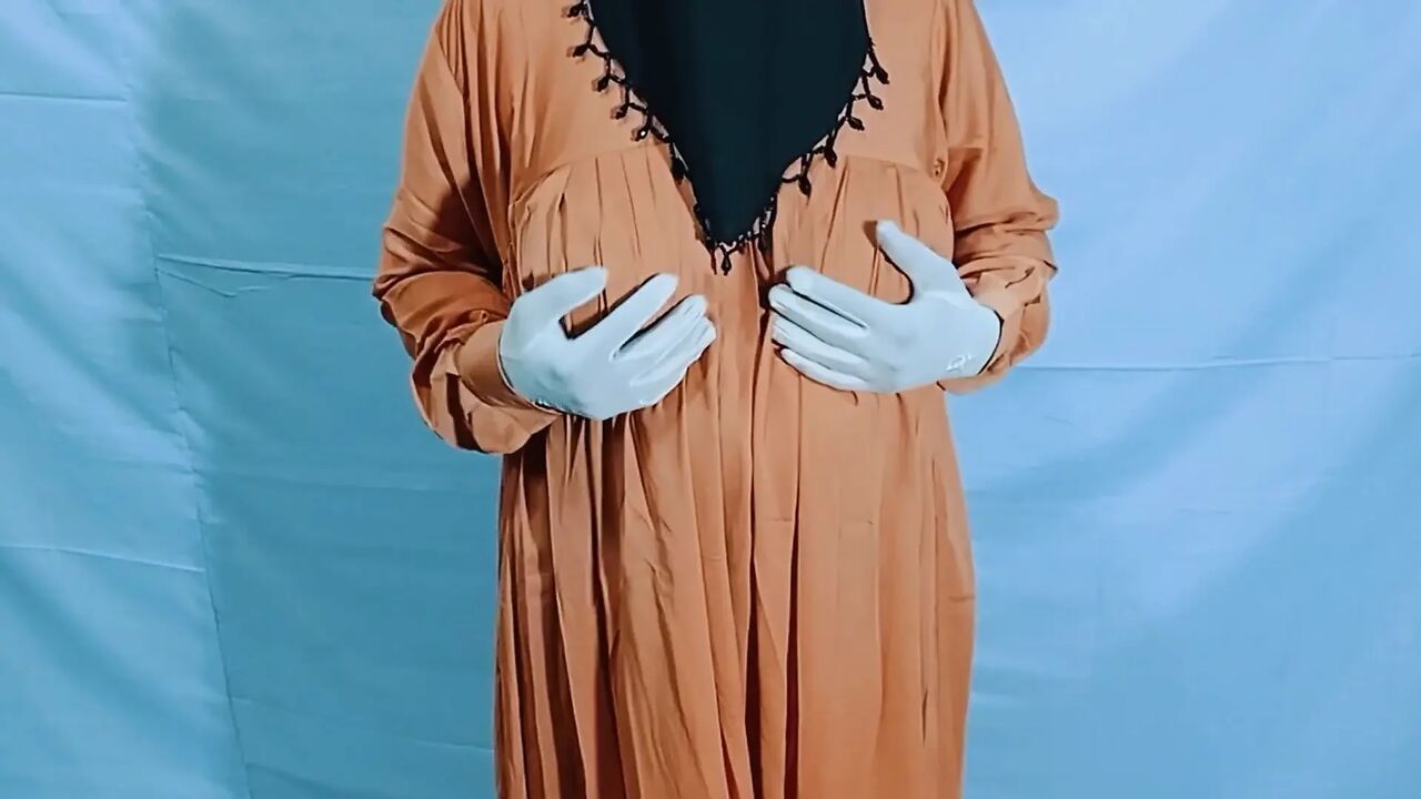 village Indian beautiful woman - Clear Hindi