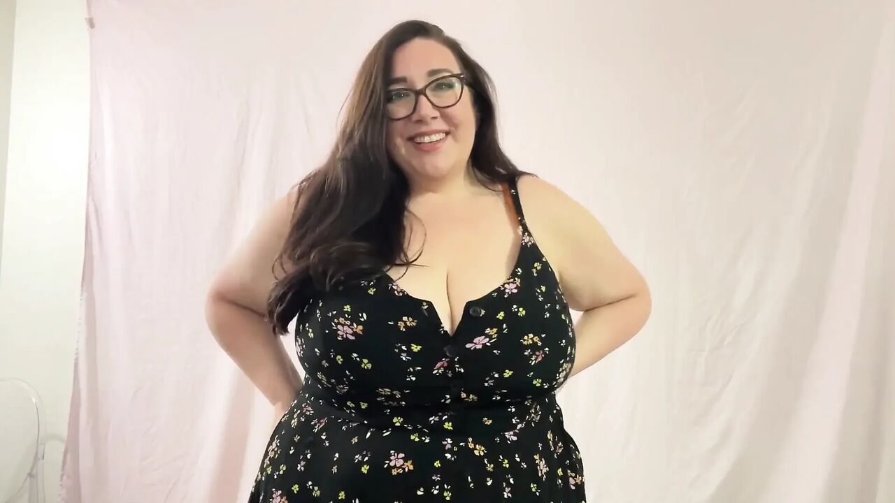 Busty BBW MILF Coffee Shop Fantasy