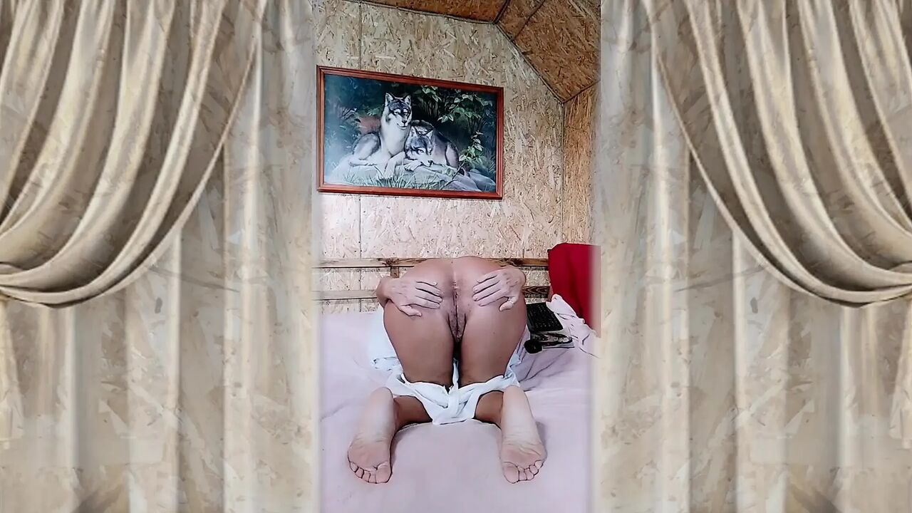 Hot Sex with a Mature Lady with a Big Dildo