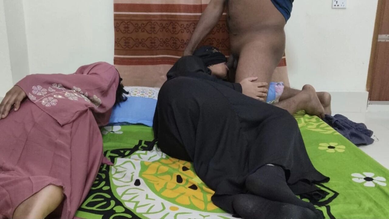 Saali aur biwi ki ak saath maast gaand chudai