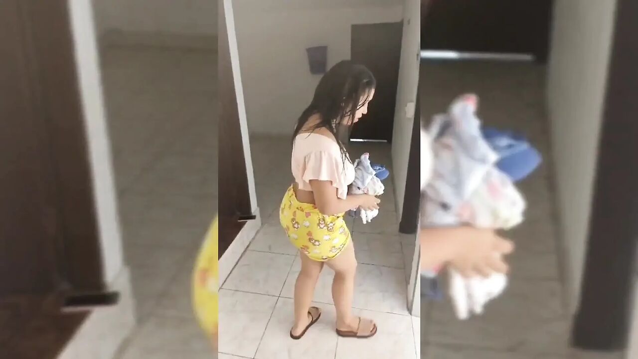 Saya Membuat Kesepakatan Dengan Pacar Saya, Dia Membersihkan Tangga Sebagai Ganti Blowjob Yang Baik