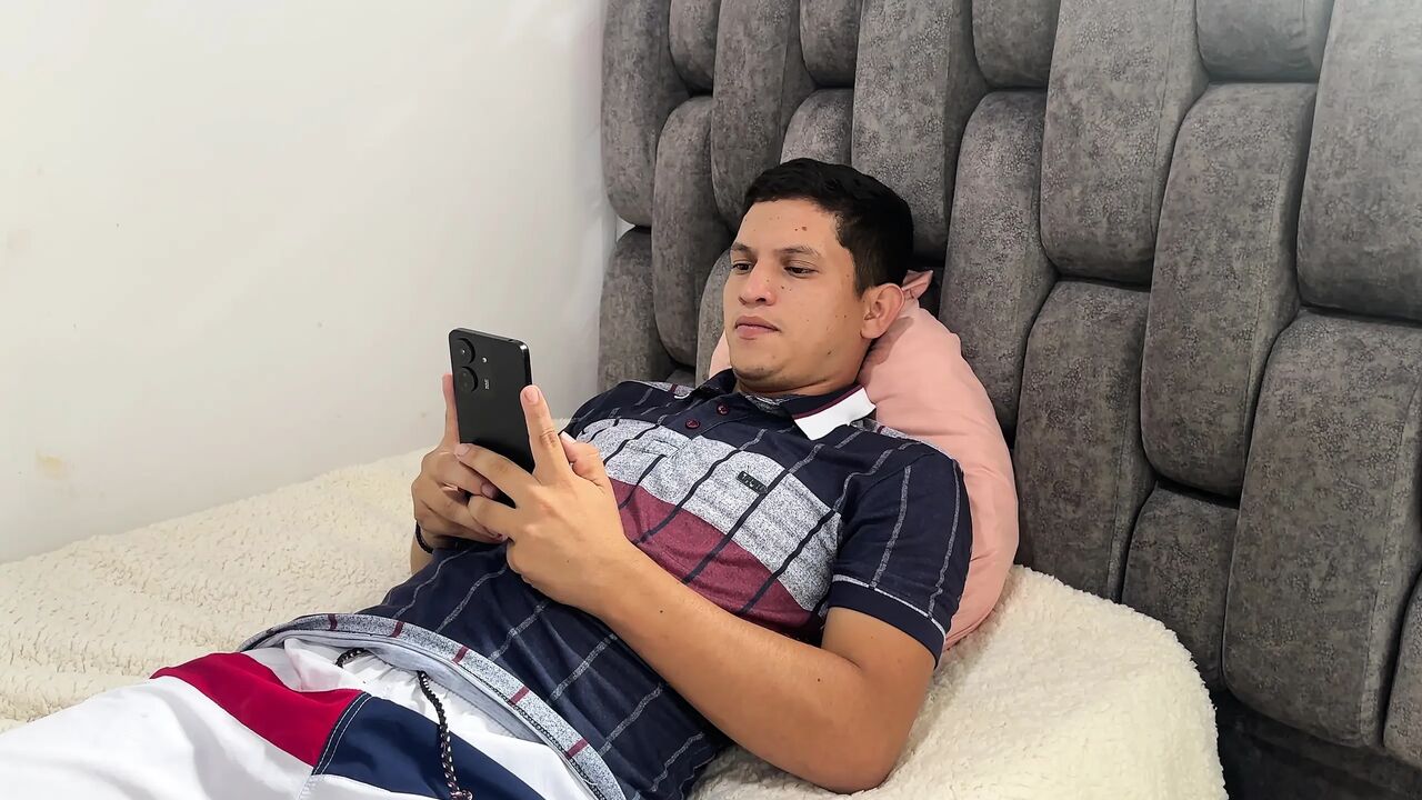 I Fuck My Boyfriend so He Doesn't Get Angry for Being Late, the Horny Guy Ends up Fucking Me Like Never Before