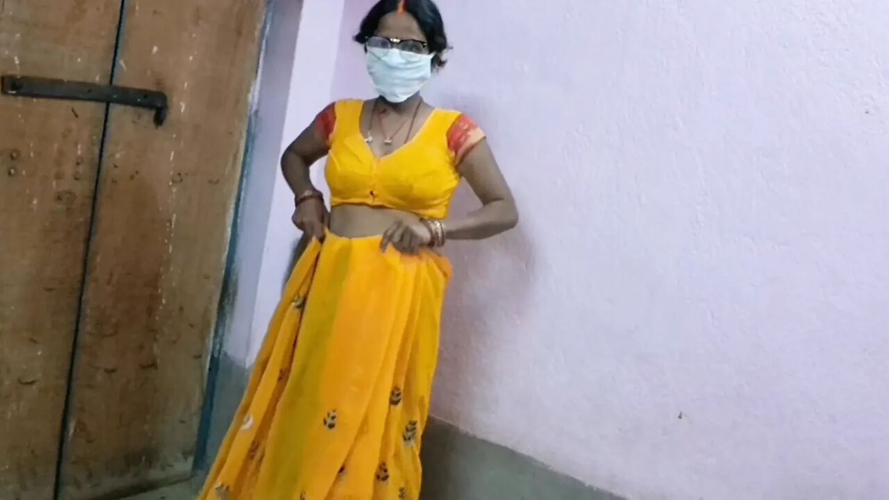 Horny Indian Bhabhi Gets