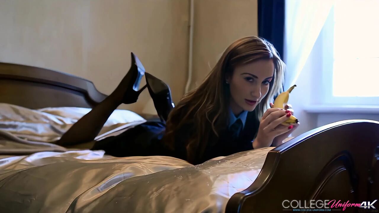 Top Banana Featuring Sophia Smith