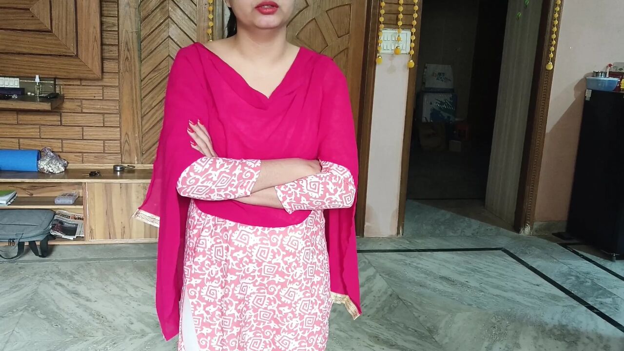 Indian Desi Teen Saara Was Seduced When a Friend Told Her a Sex Story
