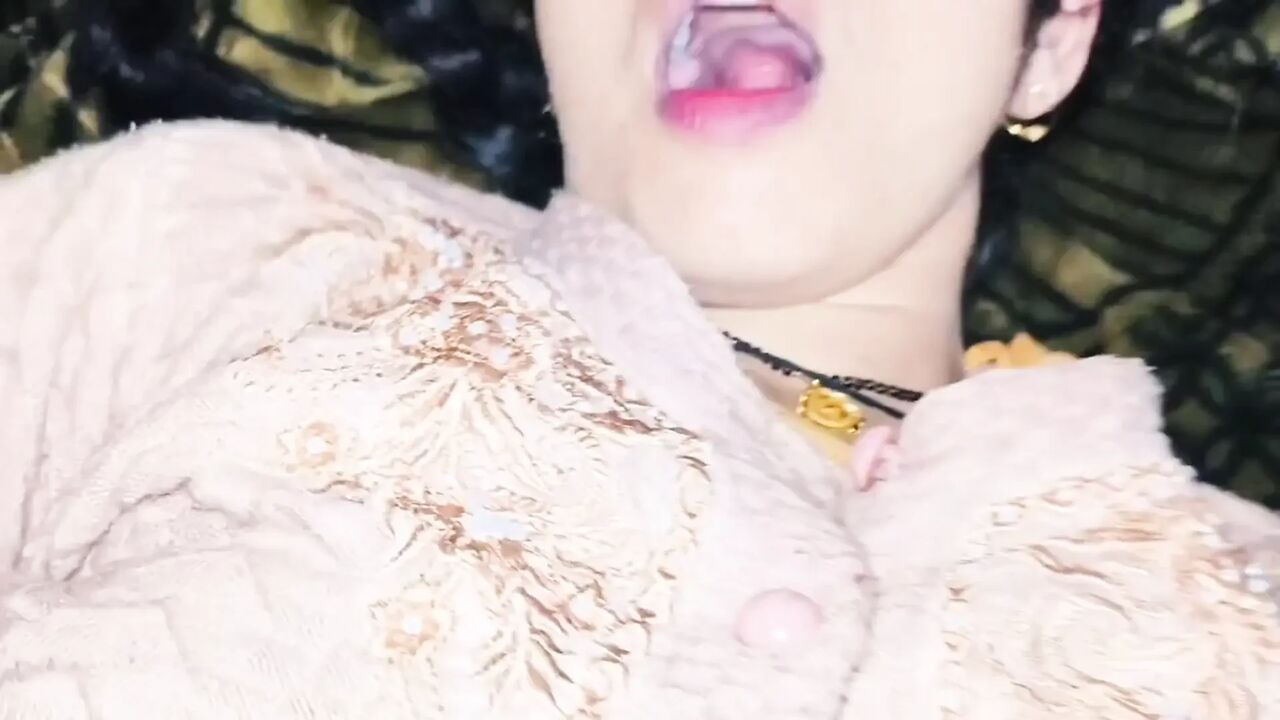 Closeup hard fucking of desi indian village girl janvibhabhi