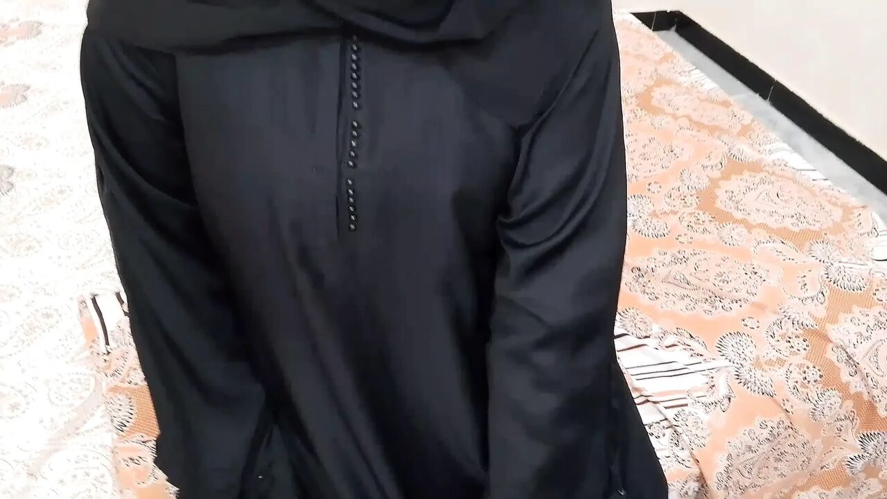 Indian hot Hindu boy succeeds in inviting his Muslim desi girlfriend to a hotel - Hindi audio