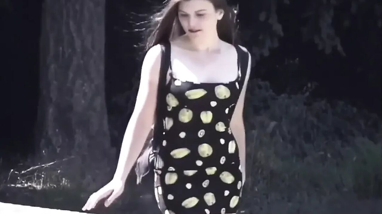 Extra Hairy 90s Natural Babe Shows off