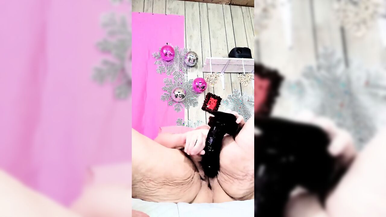 This Library Freak Gets Cum Greased