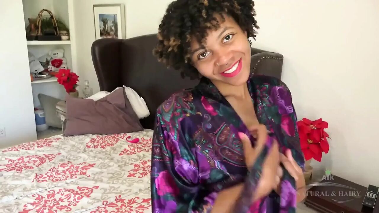 Mature Woman Masturbates with a Toy