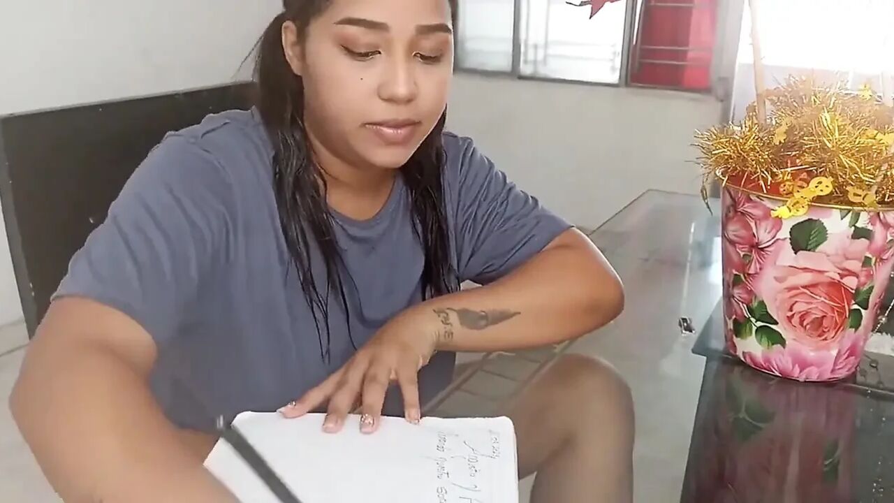 Nalgona Needs a Cock in Her Tight Ass