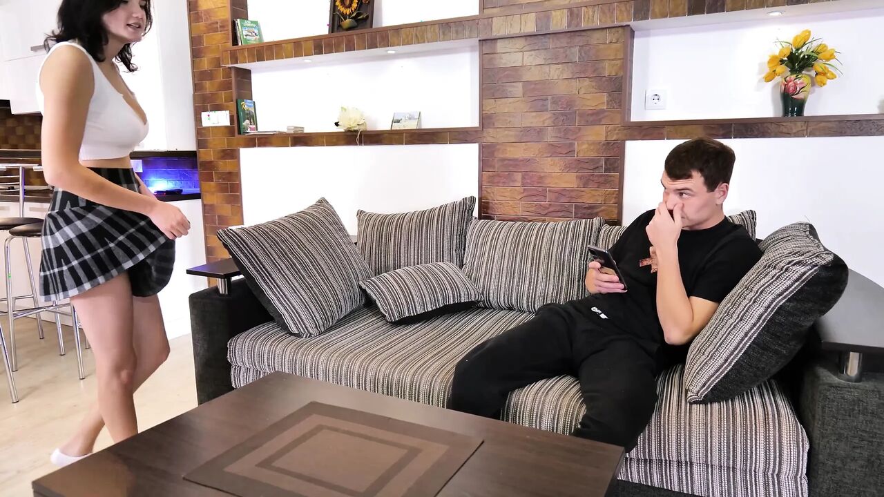 Super Sexy Big Tits Teen Quinlinn Has Massage and Fucked by