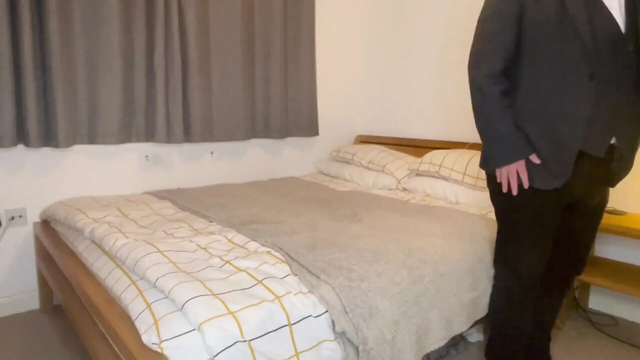 Big Boobed Talula Negotiates with Estate Agent