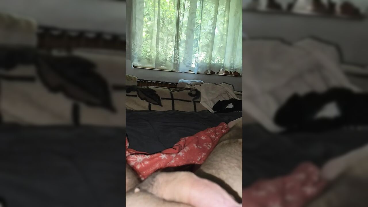 Dominant Oil Handjob POV – Close-Up Control, Intense Finish & Her Shocked Reaction