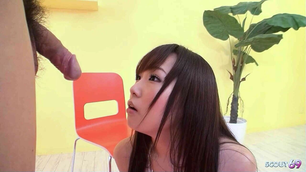 Petite Japanese Teen 18 tricked to First Time Suck by Classmate and suprised of see his cum at Uncensored JAV