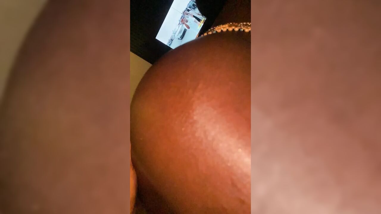 Big Ass Oiled Ebony Booty shaking Her ass As Blackmamba21 massages oil into her Grooly wet African Dancing Pussy POV